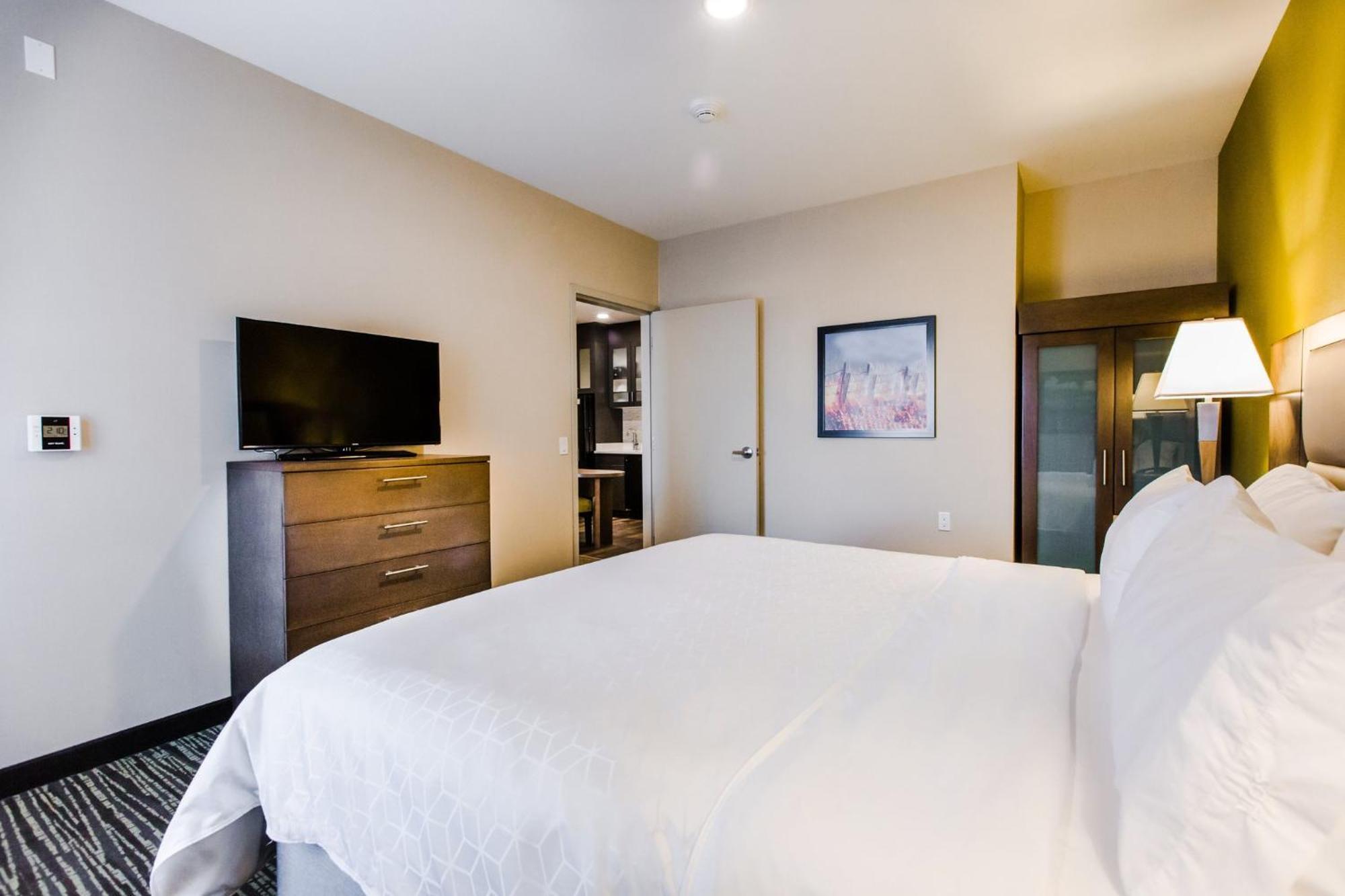 Candlewood Suites West Edmonton - Mall Area By Ihg Esterno foto